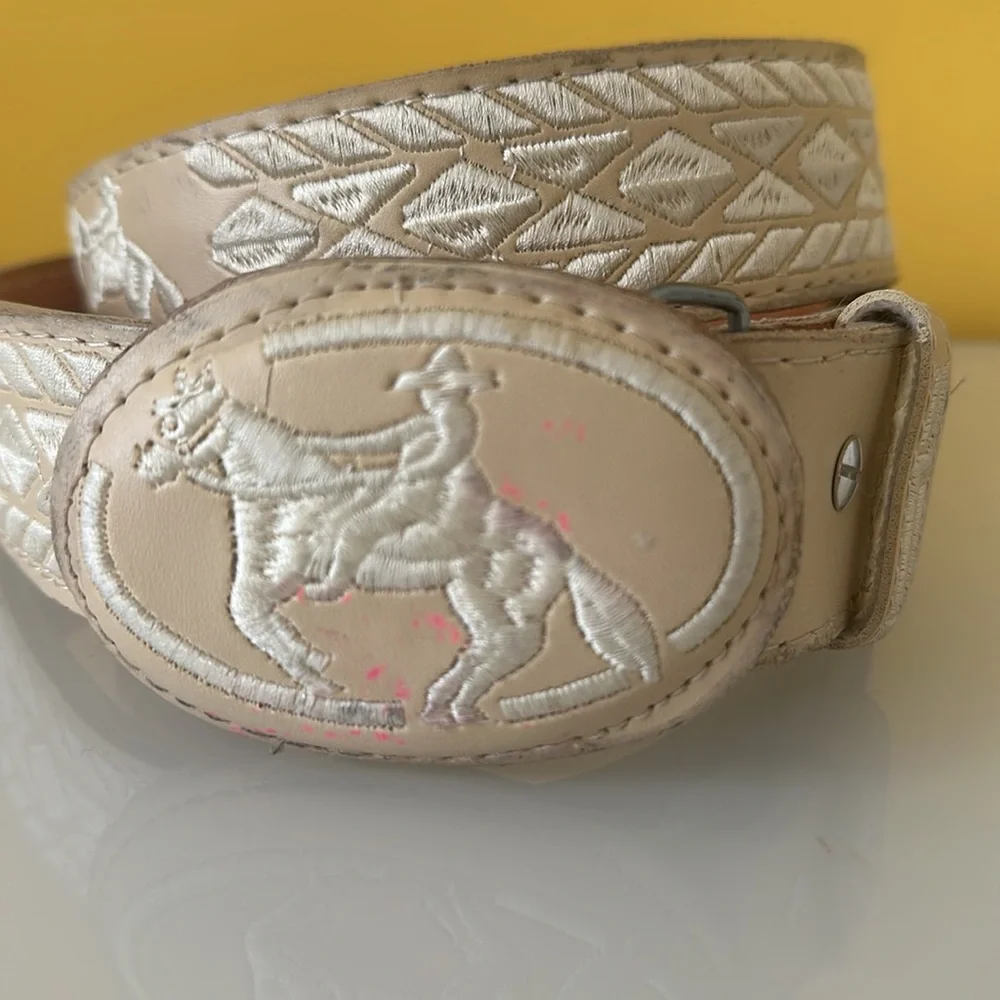 Handmade in Mexico Embroidered Cowboy Leather Western Belt Size 42-44